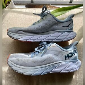 Hoka One One Womens Arahi 6 Sky Blue Running Shoes Sneakers Size 7.5 B